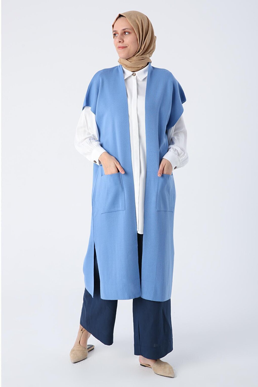 Blue Pocketed Long Knitwear Vest