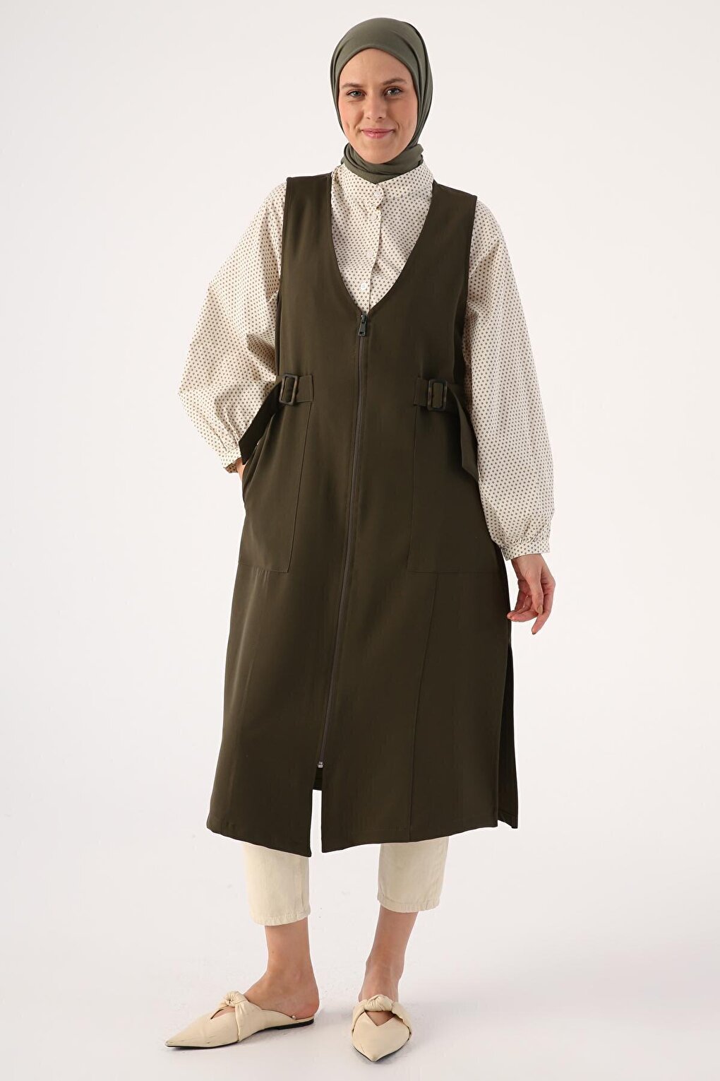 Khaki Side Buckle Zippered V-Neck Vest