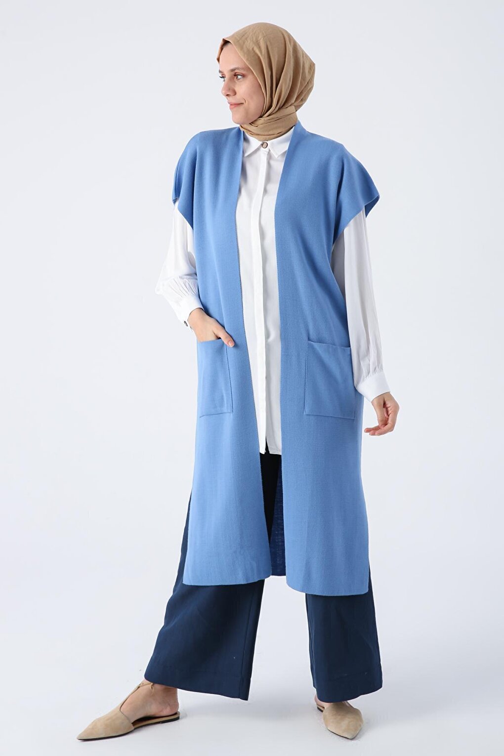 Blue Pocketed Long Knitwear Vest