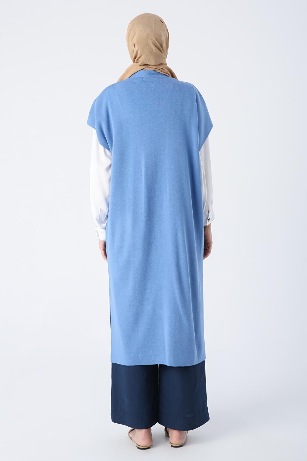 Blue Pocketed Long Knitwear Vest