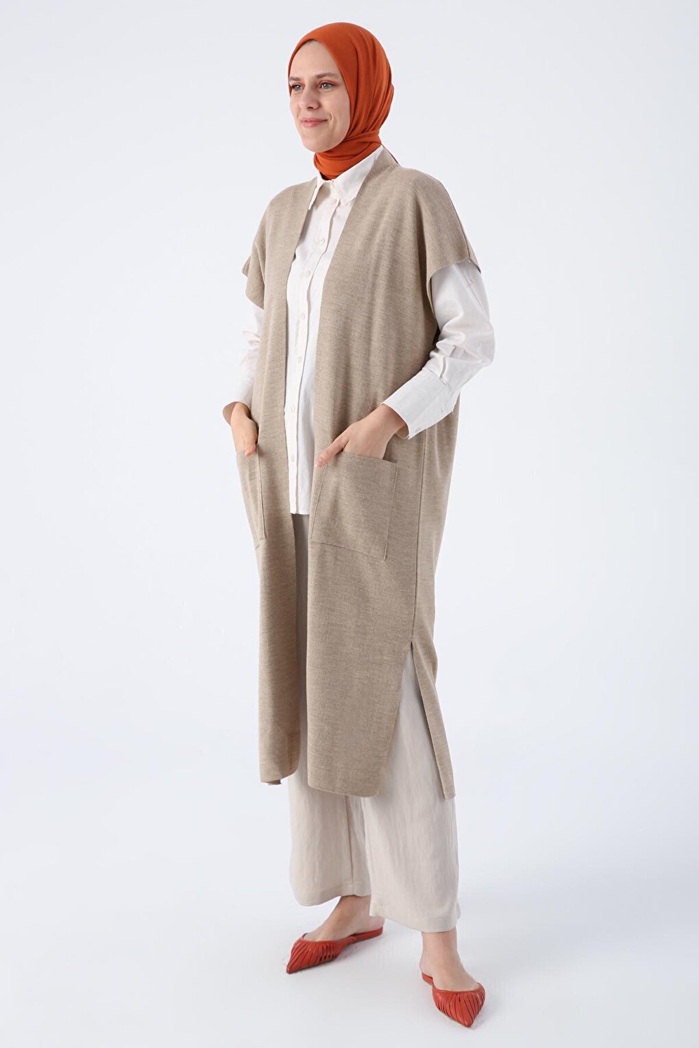 Beige Long Knitwear Vest with Pockets