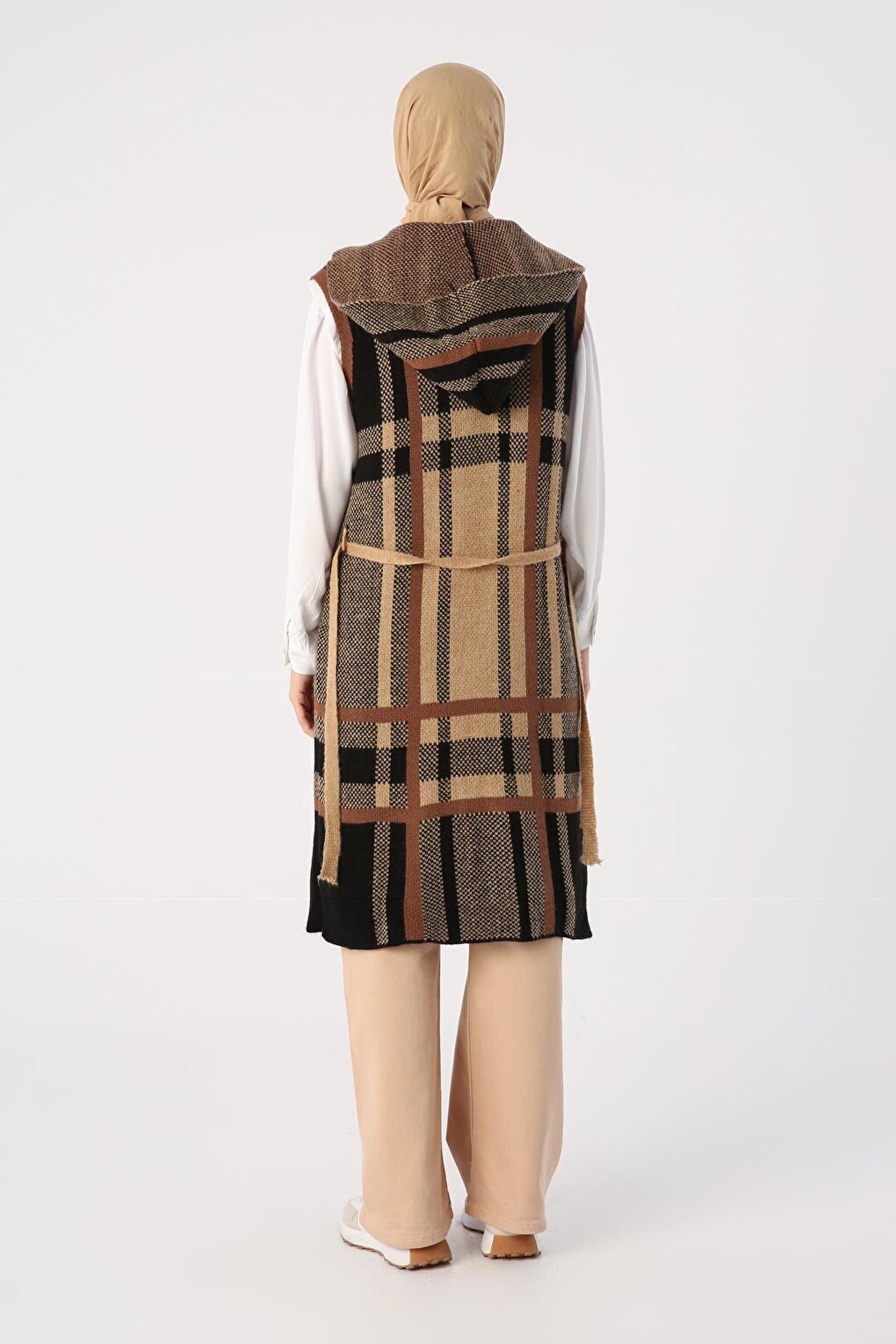 Mink Large Plaid Patterned Belted Knitwear Vest