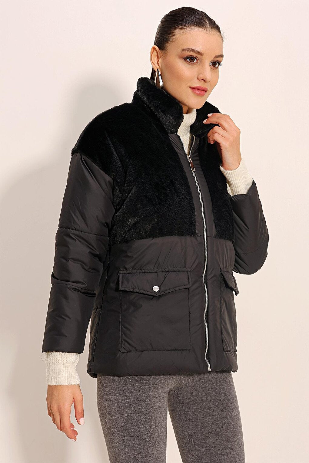 5179 Faux Fur Detailed Puffer Coat - Black