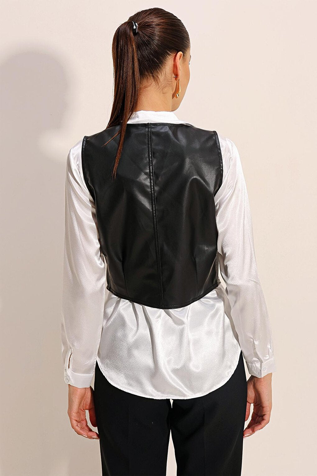 6790 Faux Leather Vest - Black