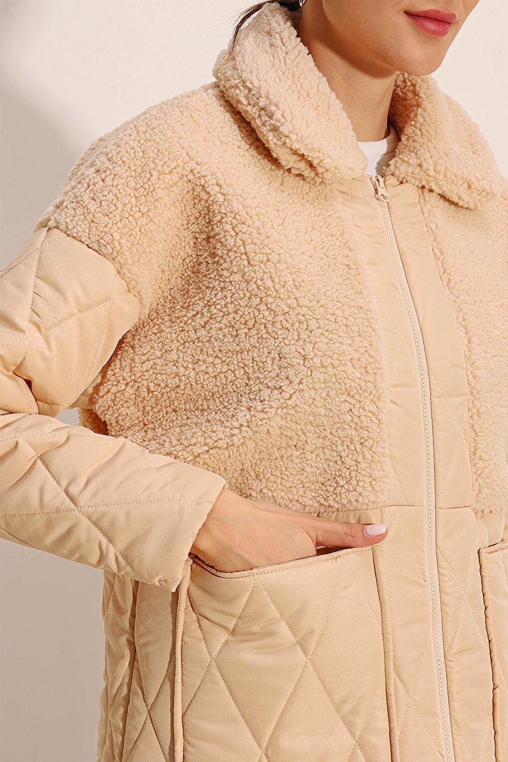 5182 Oversize Puffer Jacket with Plush Detail - Beige