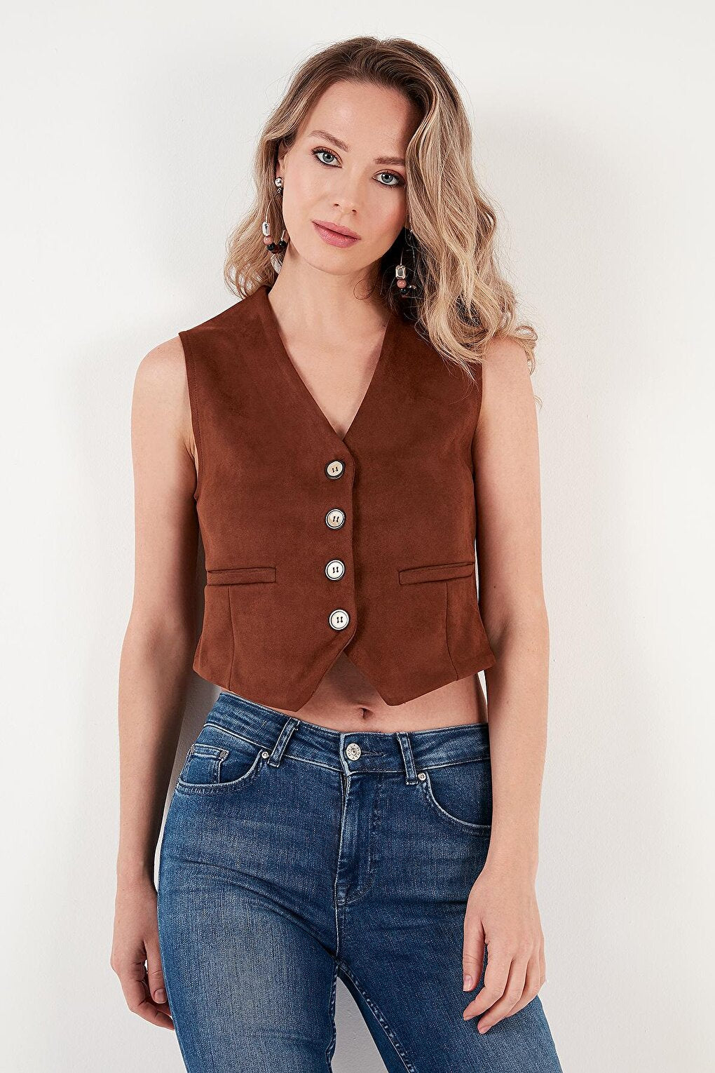 Fitted V Yak Buttoned Crop Scuba Suede Vest 5865576