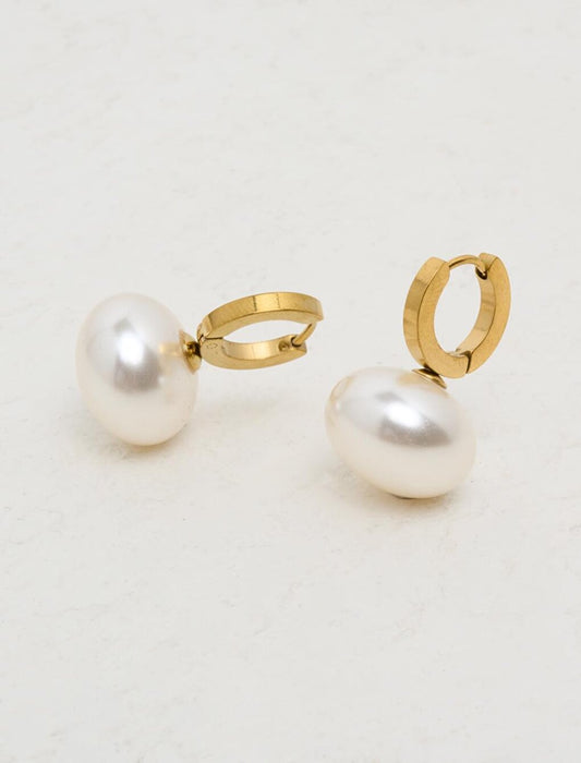 White Stylish Pearl Earring