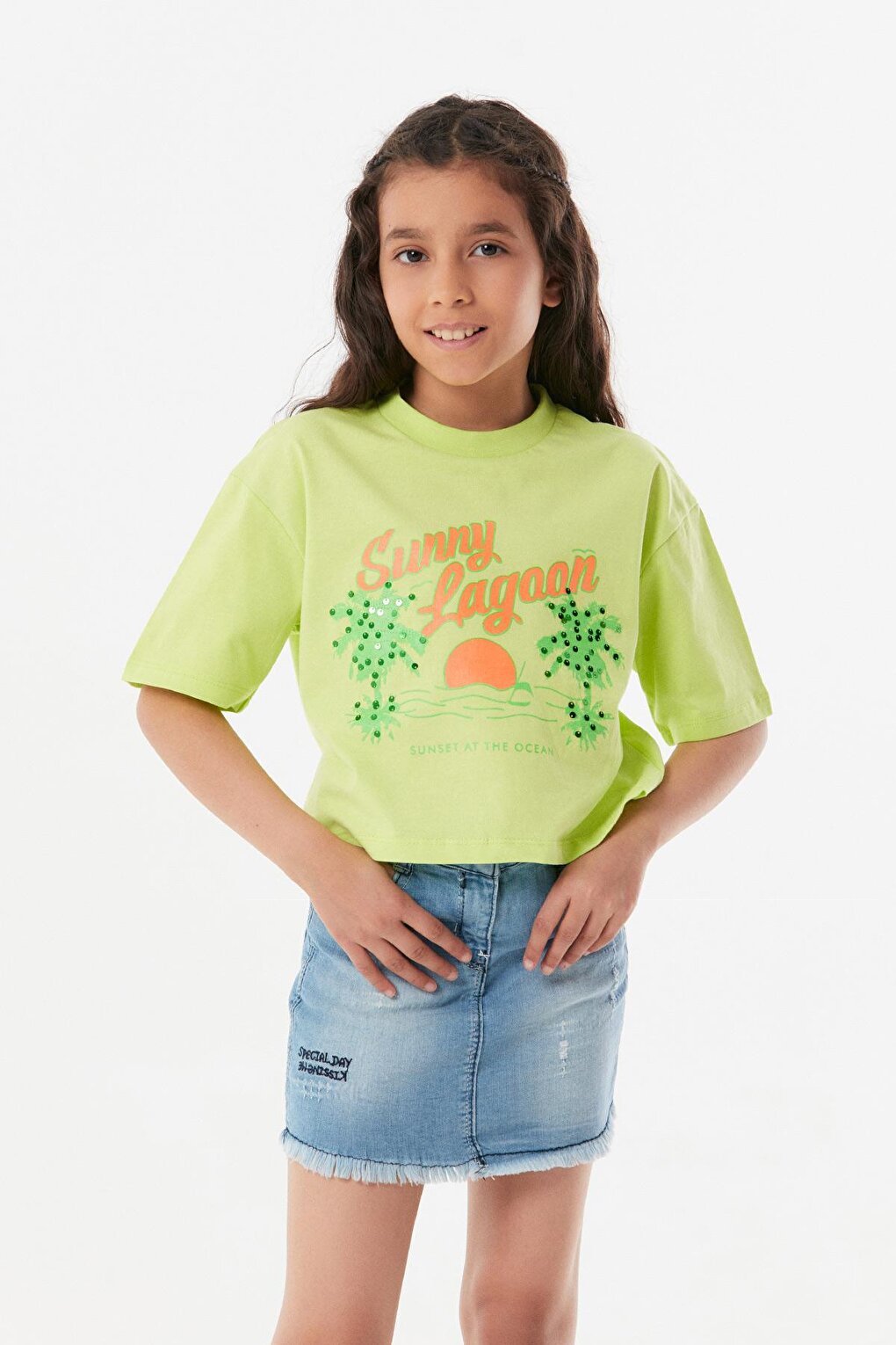 Printed Crew Neck Girls' T-Shirt