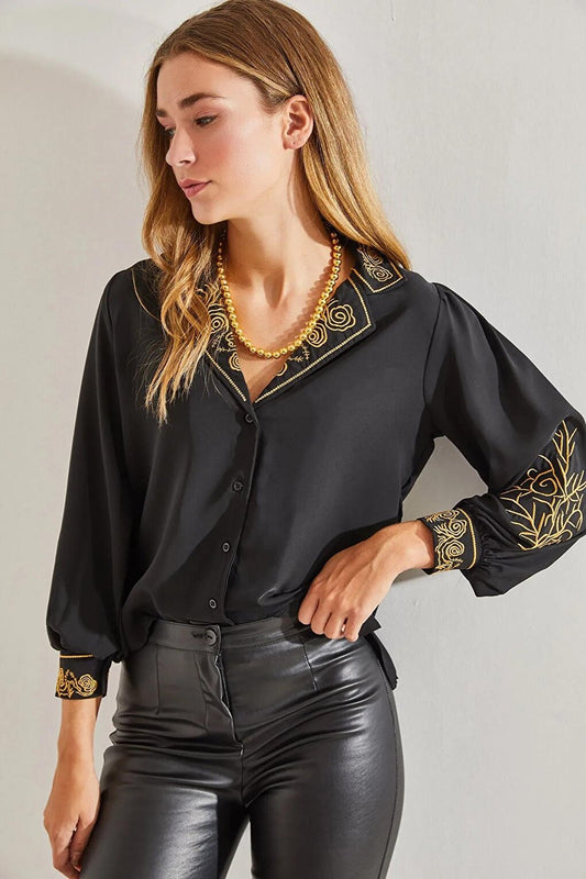 Women's Shirt with Embroidered Collar