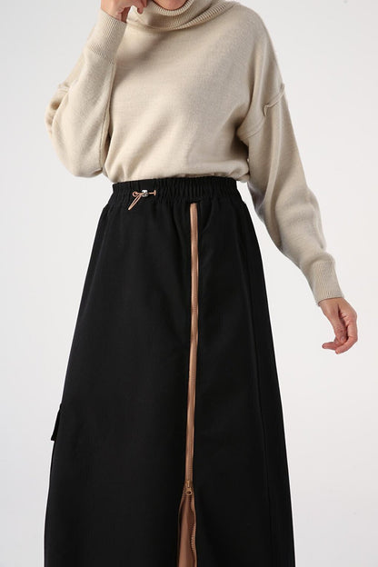 Black Cotton Contrast Woven Garnished Zipper Cargo Skirt