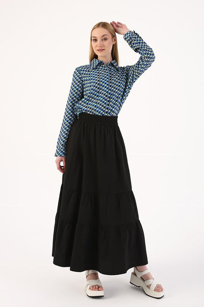 Black Gipe Detailed Long Skirt