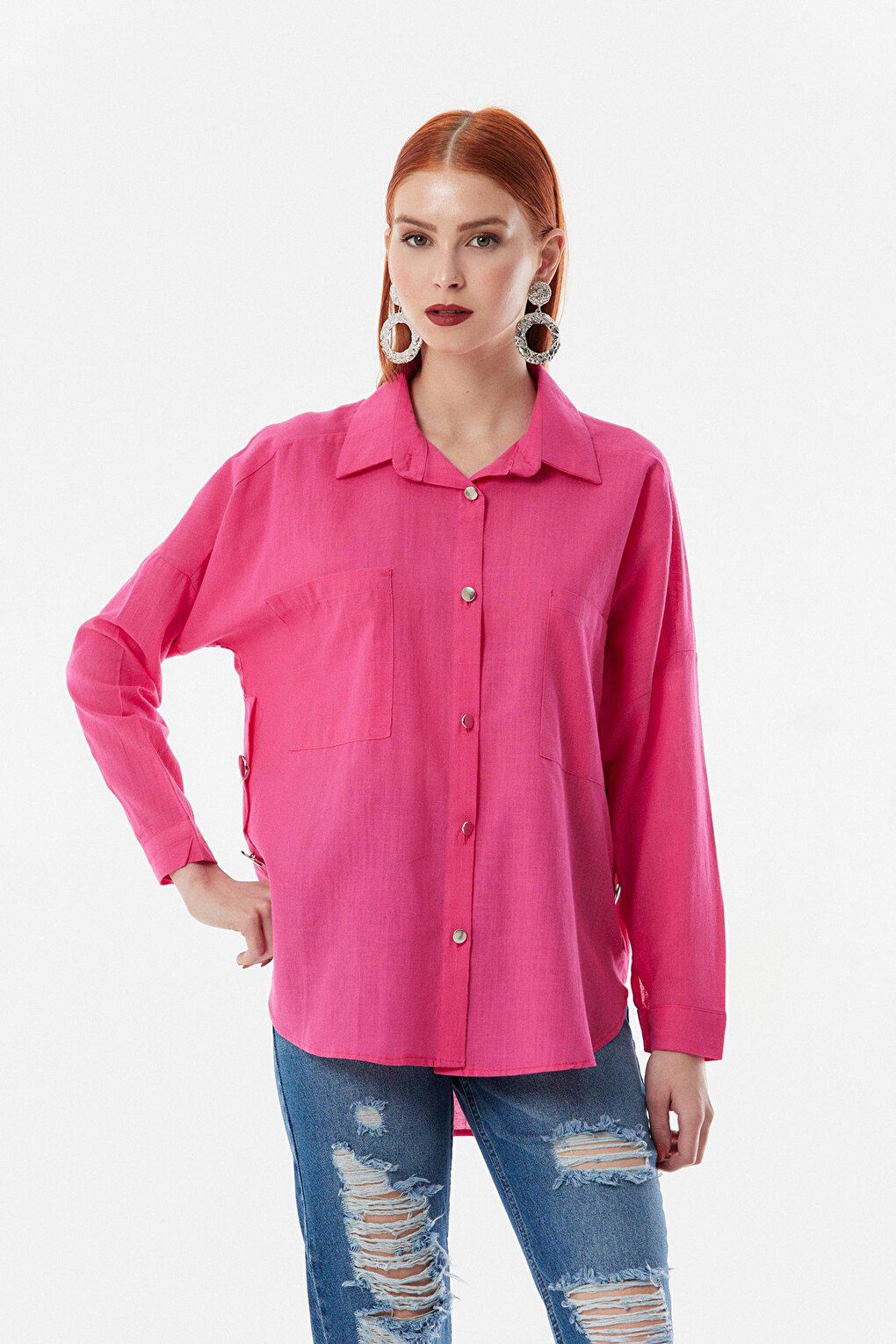 Casual Linen Shirt with Double Pockets and Button Detail