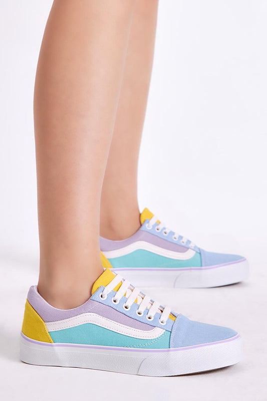 Women's Colorful Comfortable Fit Lace-up Sneaker