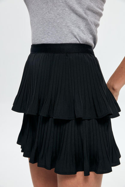 Elastic Waist Pleated Mini Skirt Black