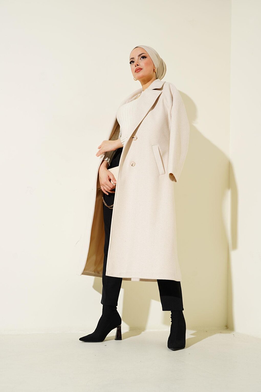 Cream Oversize Wide Cut Wool Long Cuff Coat 9113