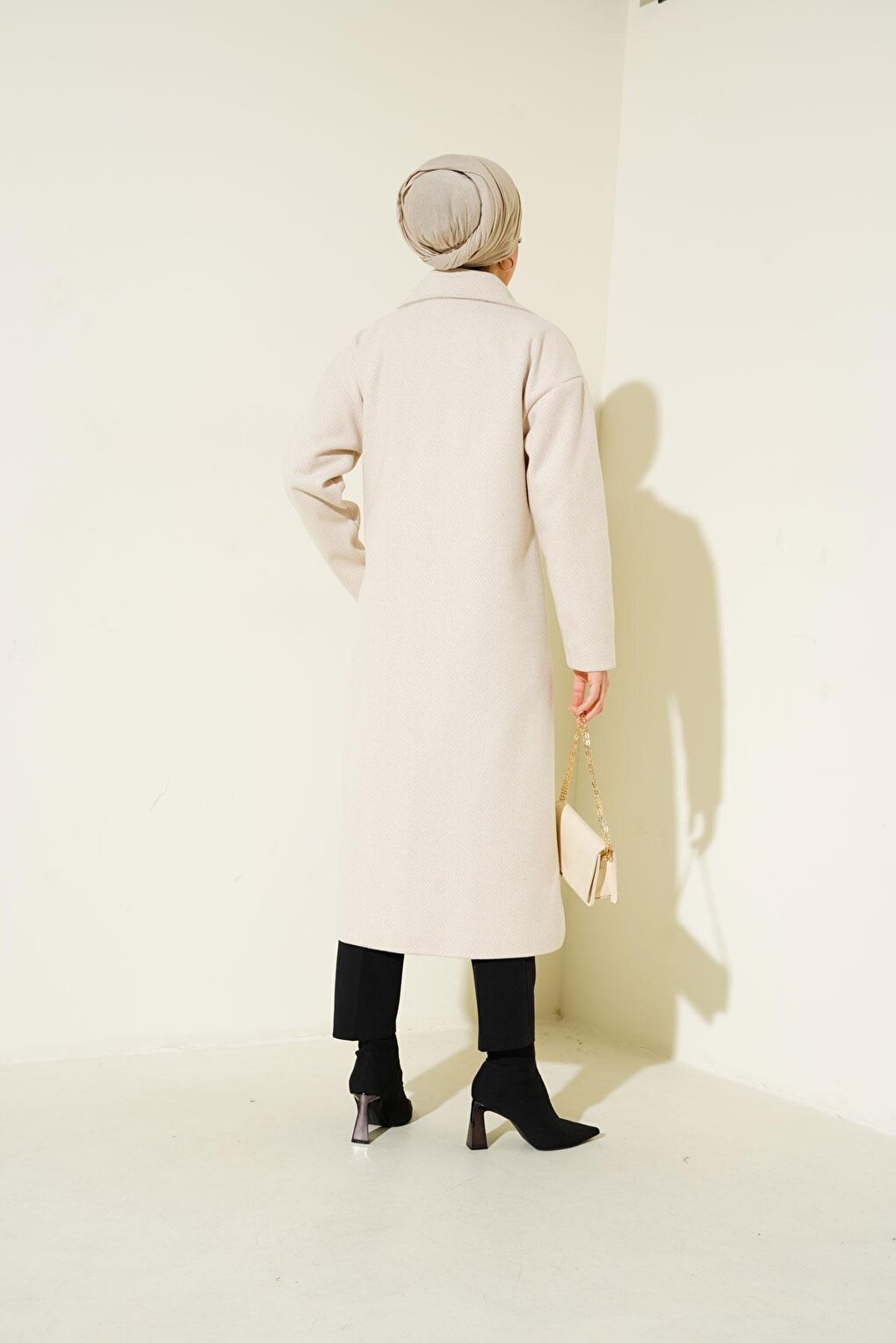 Cream Oversize Wide Cut Wool Long Cuff Coat 9113