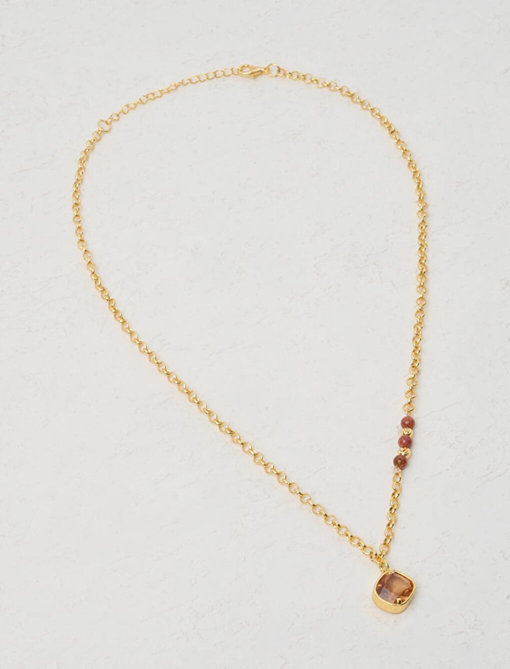 Gold Stylish Figured Chain Necklace