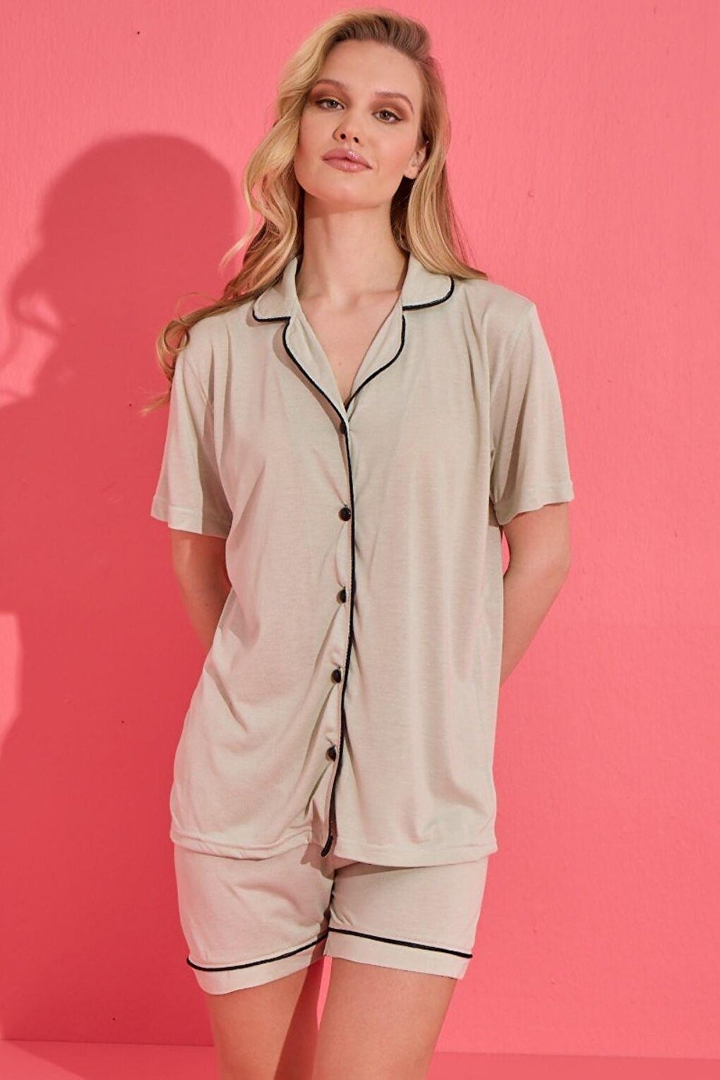 Green Buttoned Viscose Women's Shorts Pajama Set