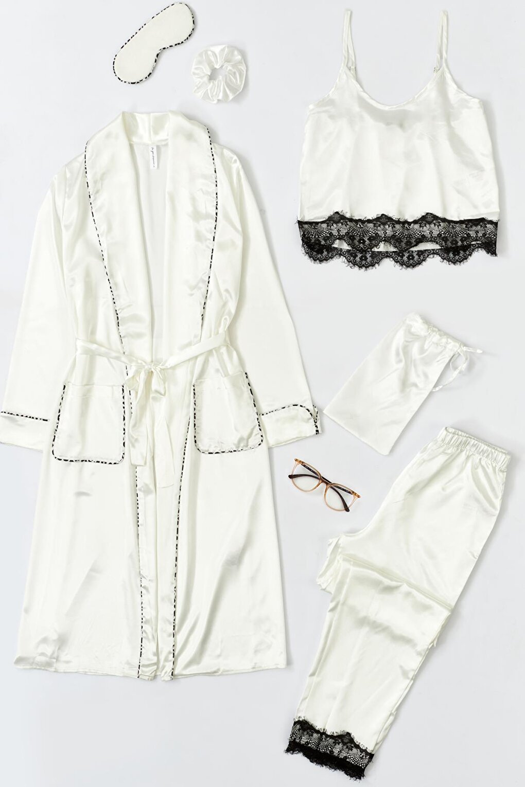 6-Piece Ecru Pajama Set with Lace Detailed Dressing Gown