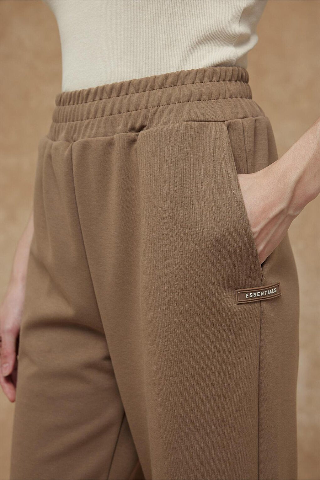 Straight Cut Comfortable Trousers Brown