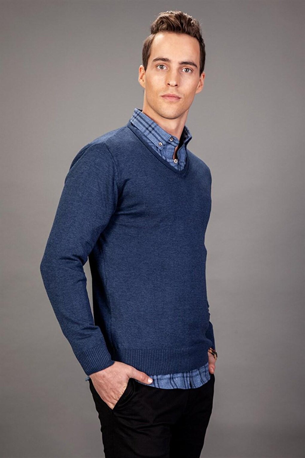 Slim Fit V-Neck Cotton Men's Indigo Sweater