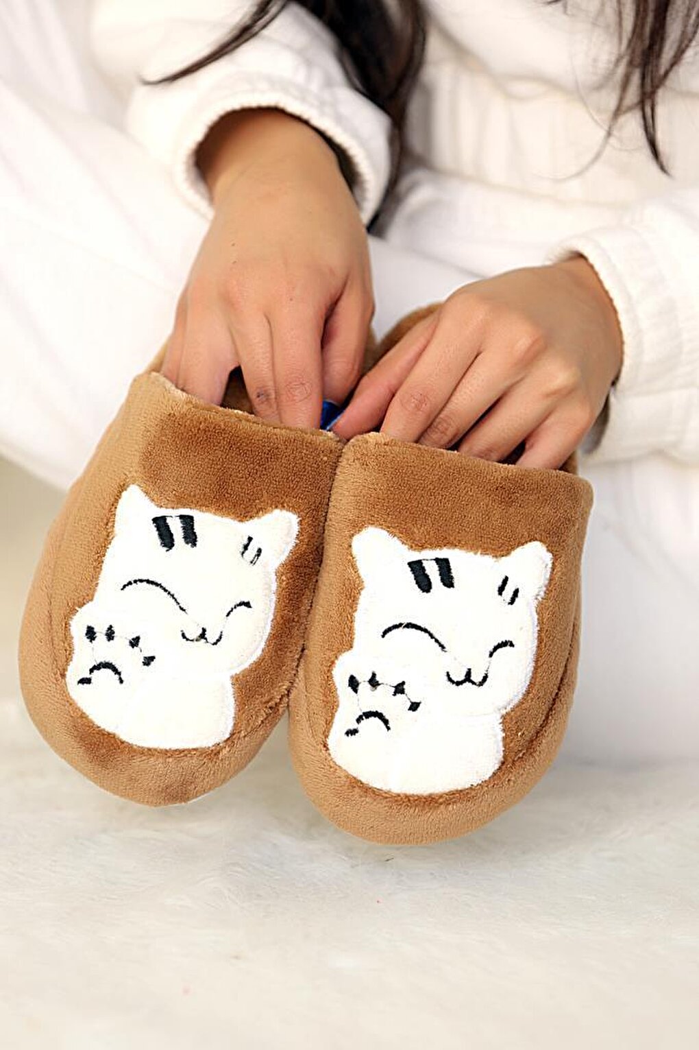 Smiling Cat Thermal Sole Closed Front Women's House Slippers 001-1967-21