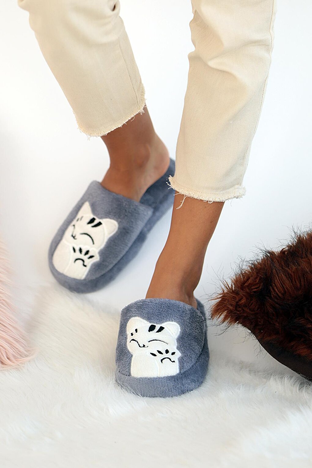 Smiling Cat Thermal Sole Closed Front Women's House Slippers 001-1967-21