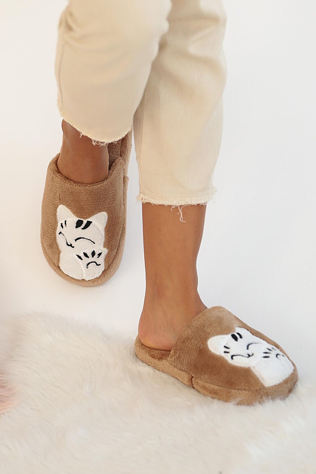 Smiling Cat Thermal Sole Closed Front Women's House Slippers 001-1967-21