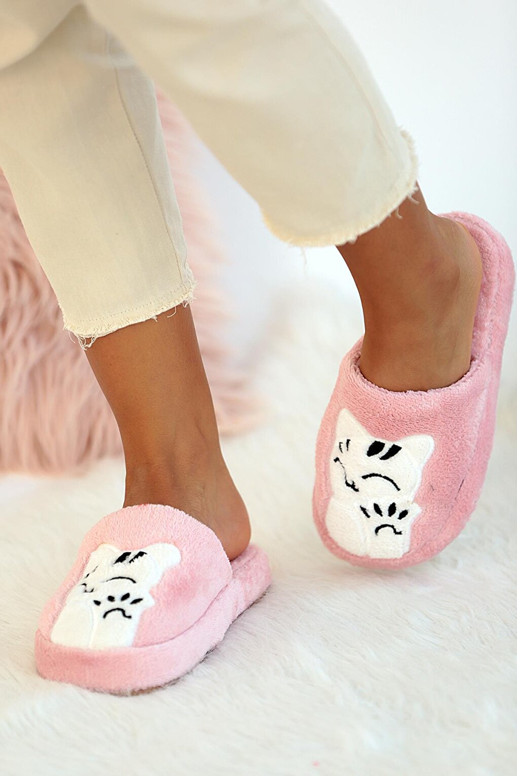 Smiling Cat Thermal Sole Closed Front Women's House Slippers 001-1967-21