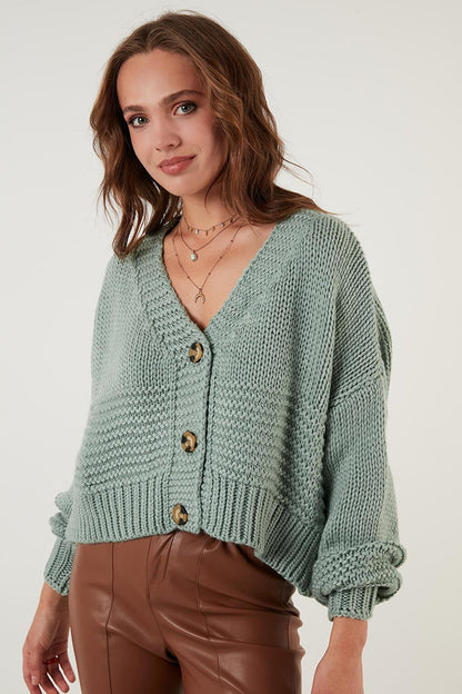 Buttoned V-Neck Knitted Crop Cardigan 4615145