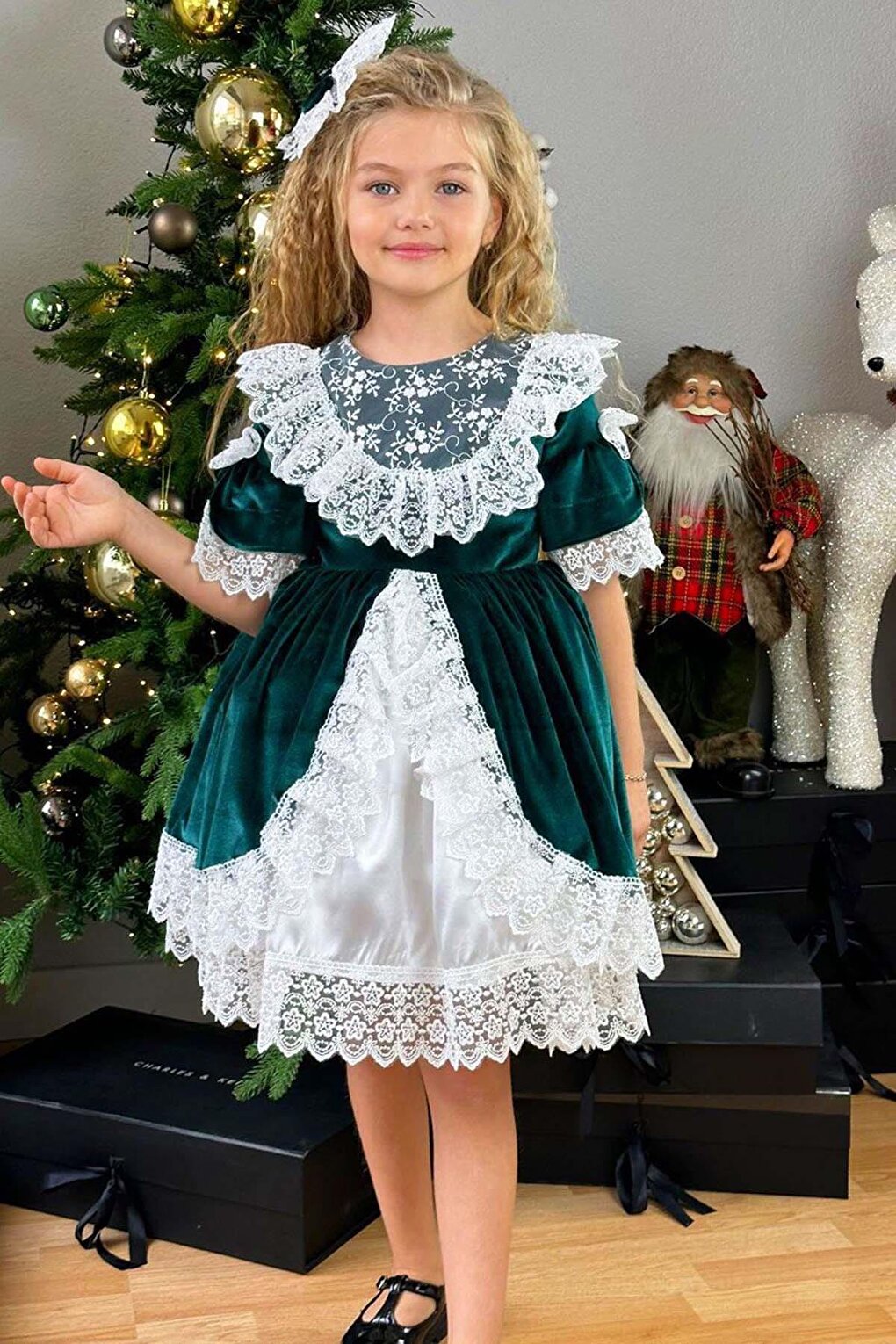 Girl's Guipure Embroidered Vintage Green Velvet Dress