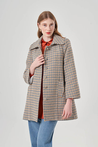 Houndstooth Patterned Tan Short Coat