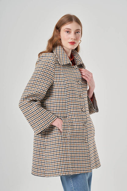 Houndstooth Patterned Tan Short Coat