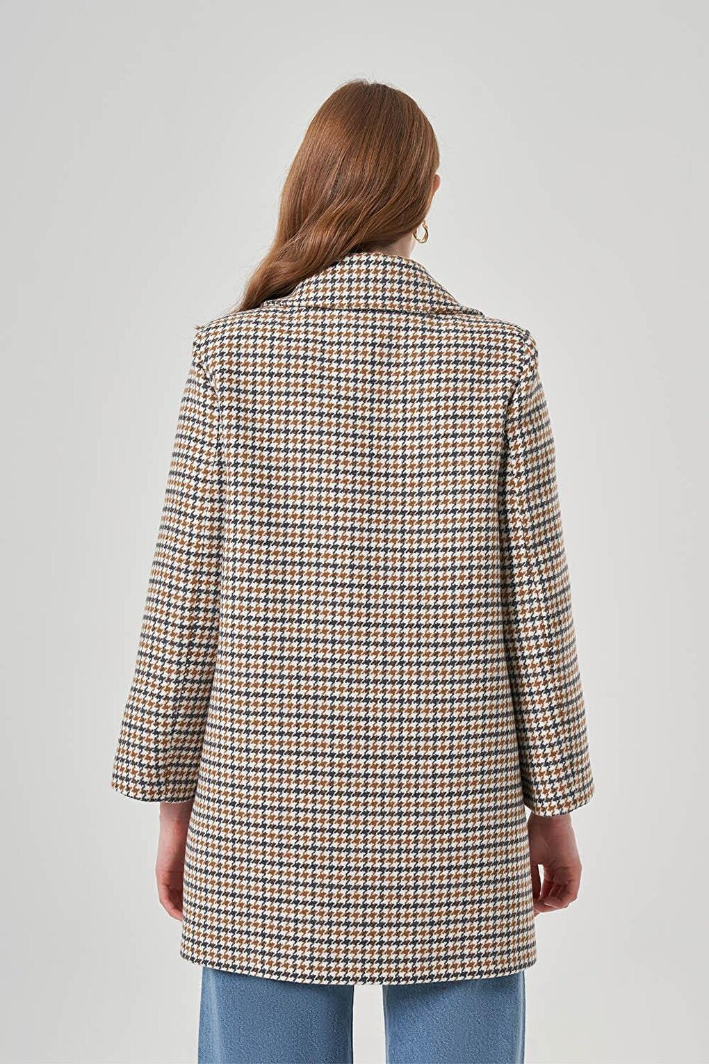 Houndstooth Patterned Tan Short Coat