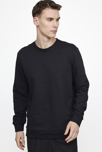 Crew Neck Basic Unisex Sweatshirt