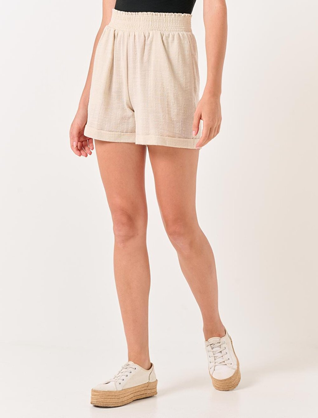 Stone Loose Cut High Waist Woven Shorts