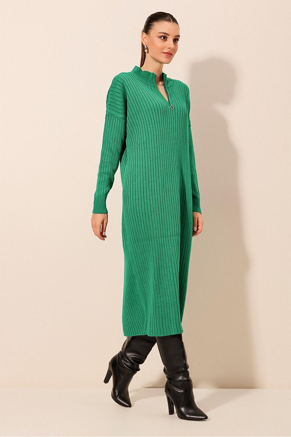 15839 Full-length Knitwear Dress - Green