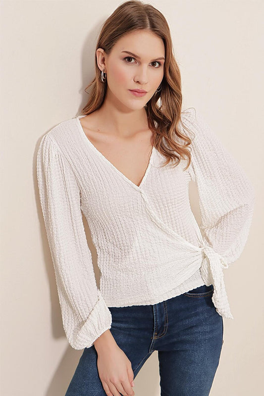 0441 Wrap Knitted Blouse - White