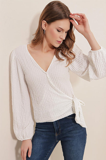 0441 Wrap Knitted Blouse - White