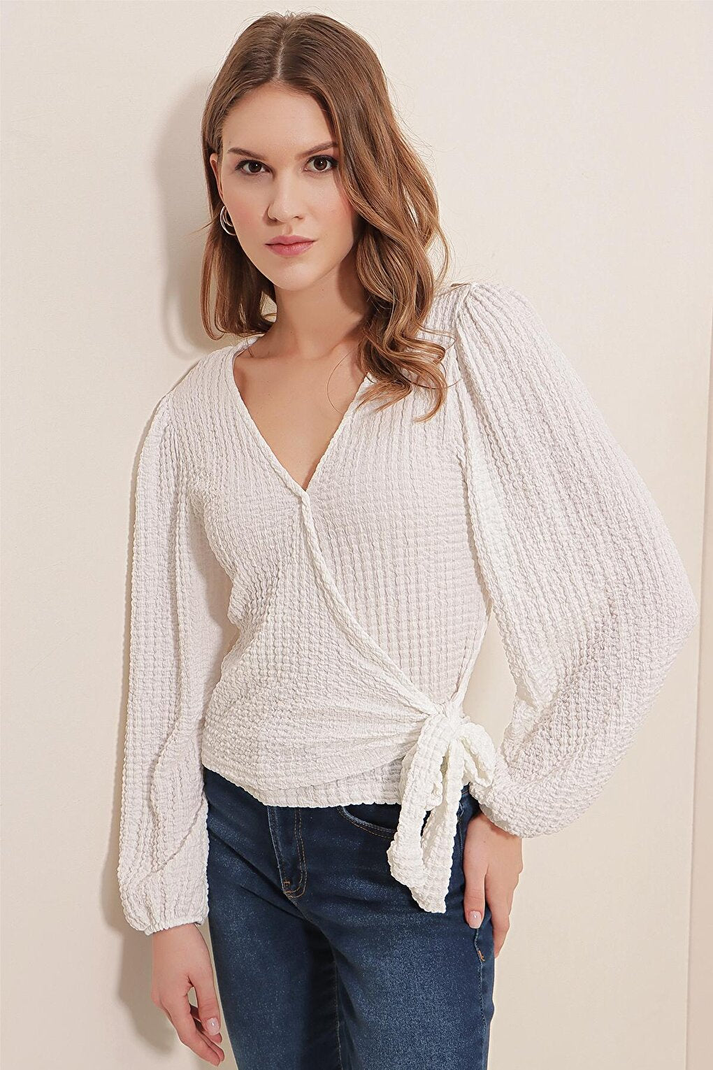 0441 Wrap Knitted Blouse - White