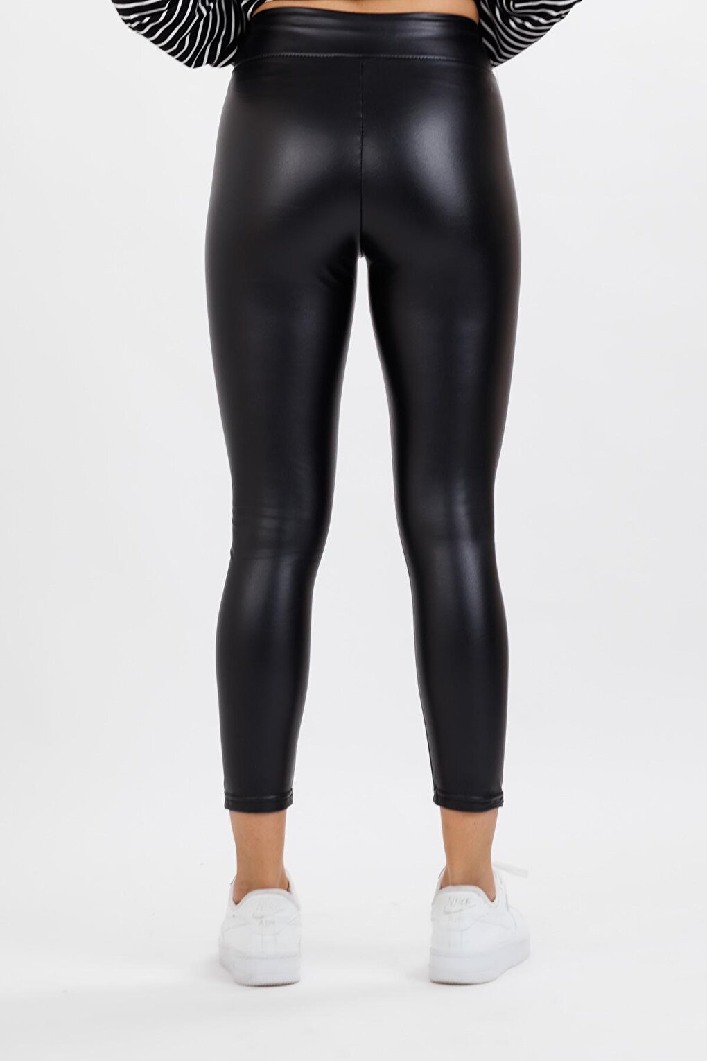 Women's Black Shiny Leather Leggings with Fur Inside