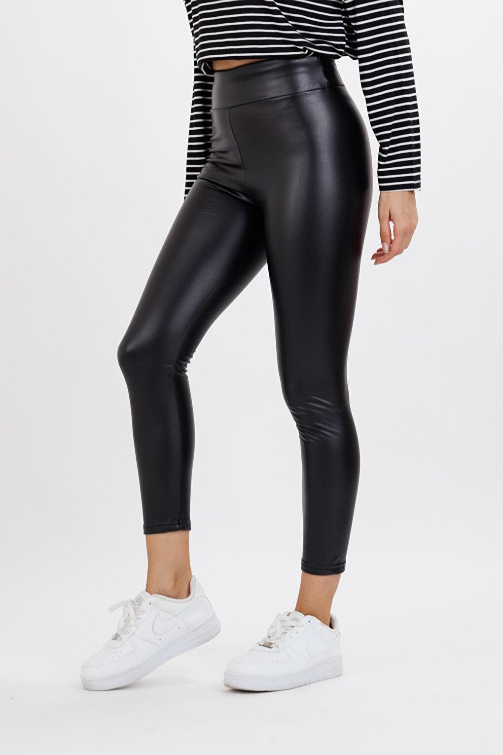 Women's Black Shiny Leather Leggings with Fur Inside