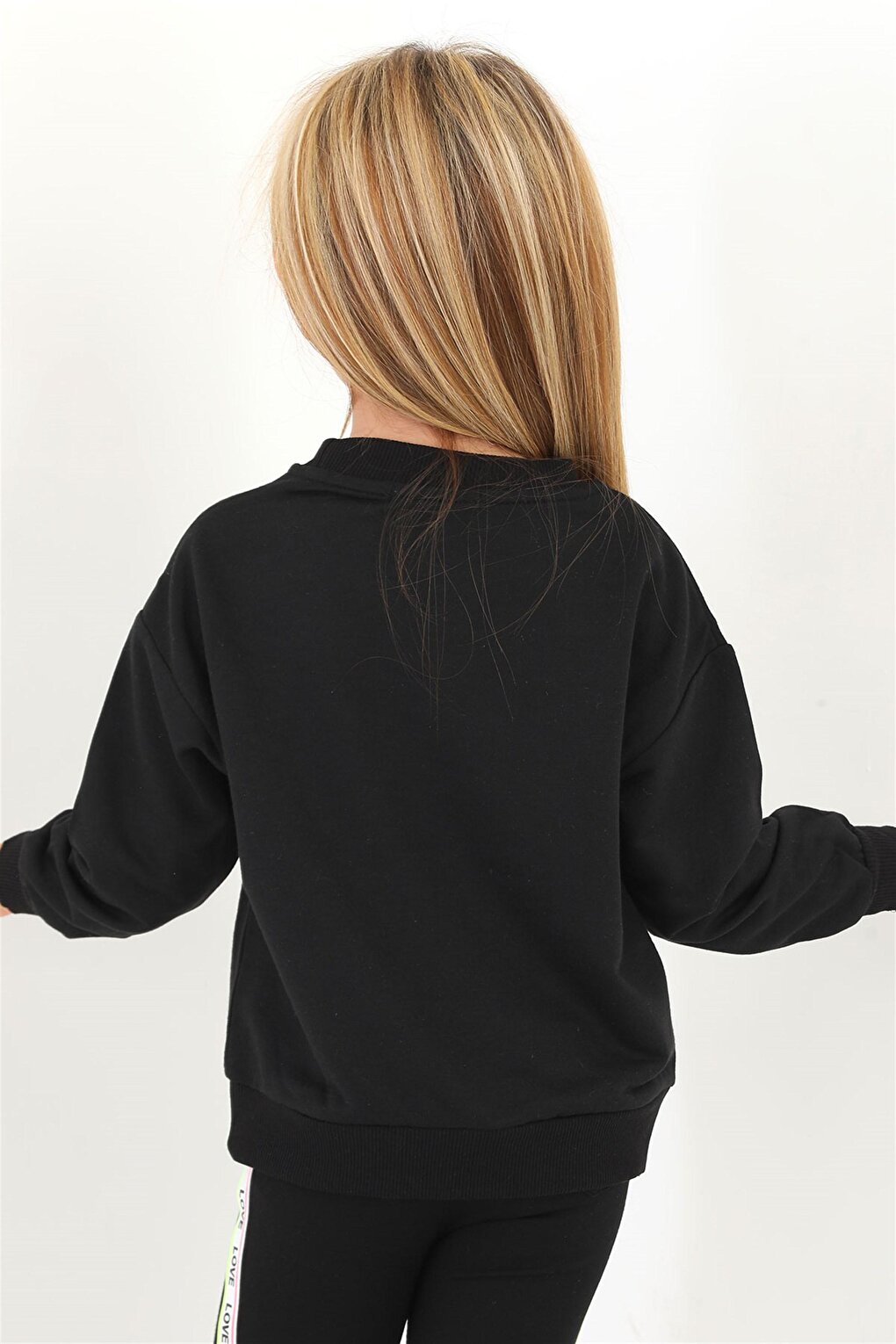 Girl's Black Color W Embroidered Sweatshirt