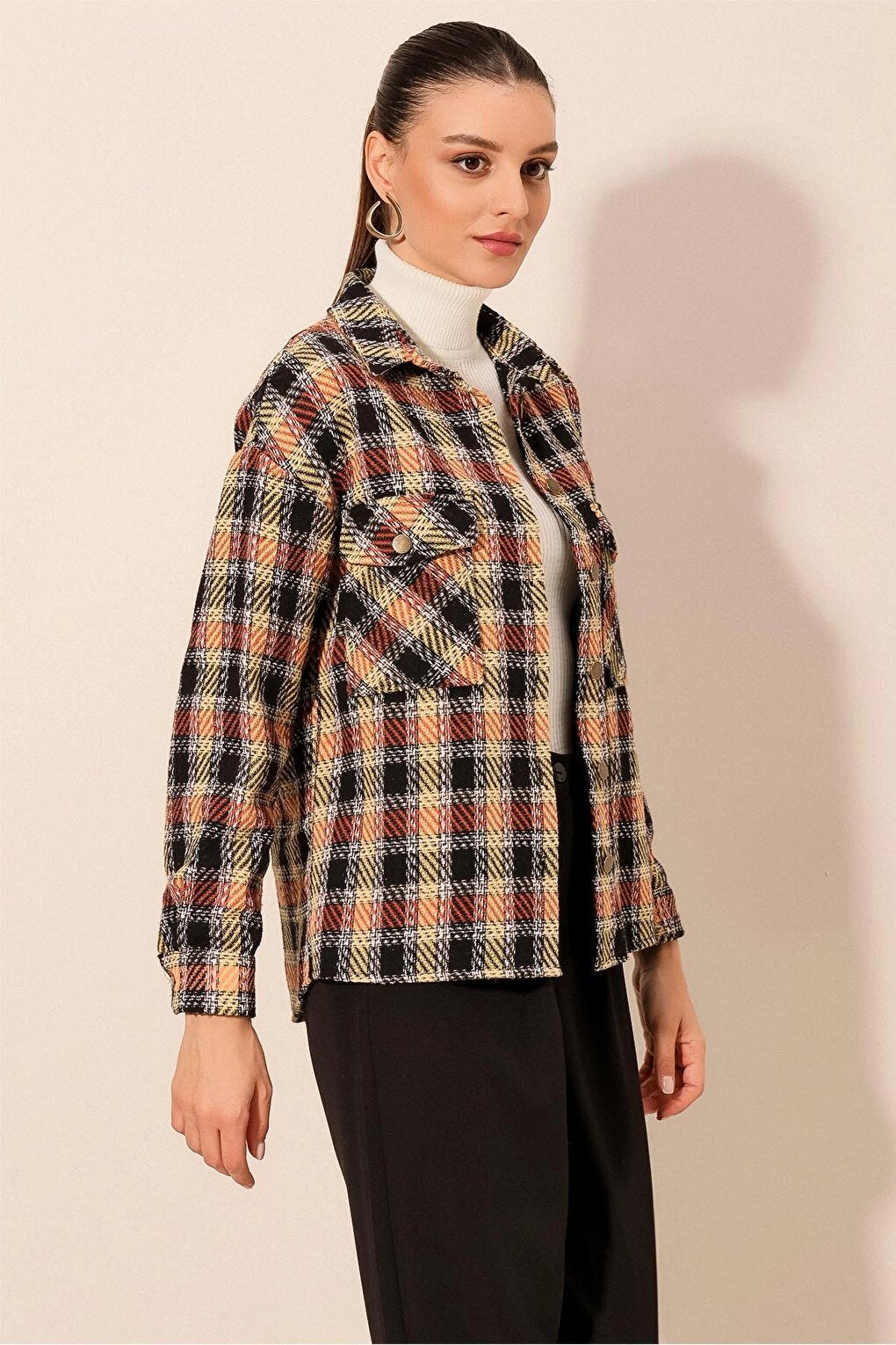 Women's Brick Black Metal Buttoned Plaid Pattern Stamped Lumberjack Shirt HZL24W-BD139541