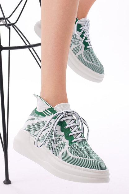 Women's Green Comfortable Fit Lace-up Sneaker