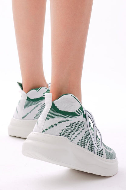 Women's Green Comfortable Fit Lace-up Sneaker