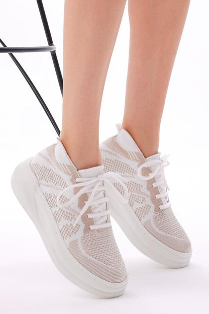 Women's Nude Relaxed Fit Lace-up Sneaker