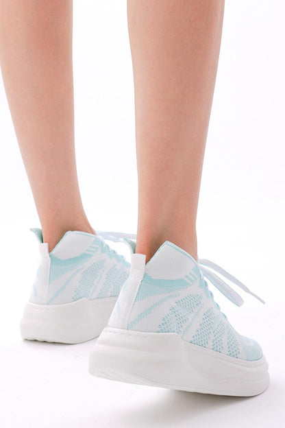 Women's Turquoise Comfortable Fit Lace-up Sneaker