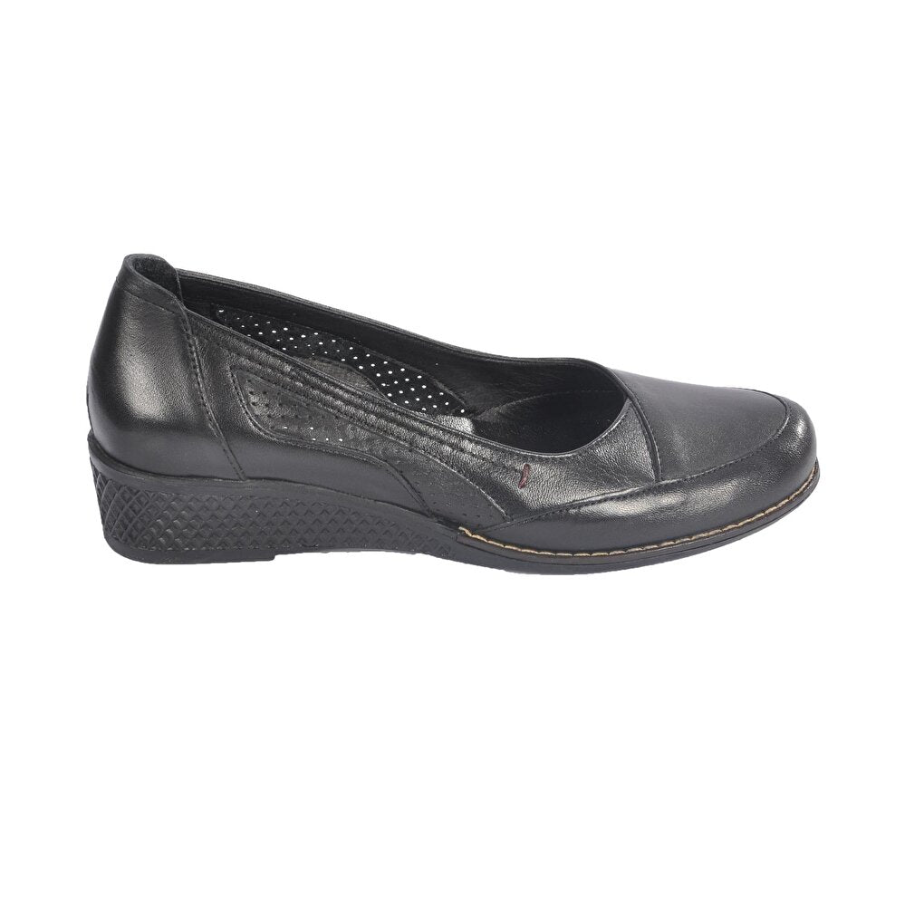 7839 Genuine Leather Black Women's Classic Shoes