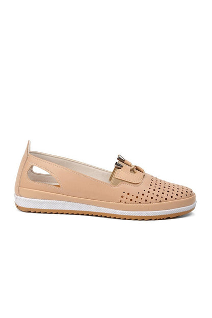 02 Nut Women's Perforated Shoes